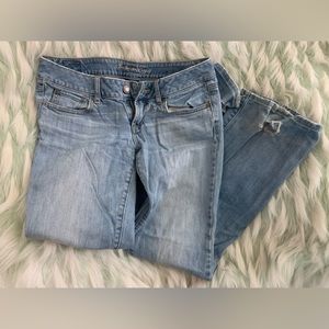 Women’s American Eagle - Favorite Boyfriend Jeans - Size 4